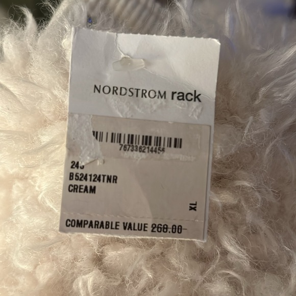 ✨NWT BCBG GENERATION ZIP FRONT FAUX FUR JACKET SIZE XL✨ - Picture 5 of 5